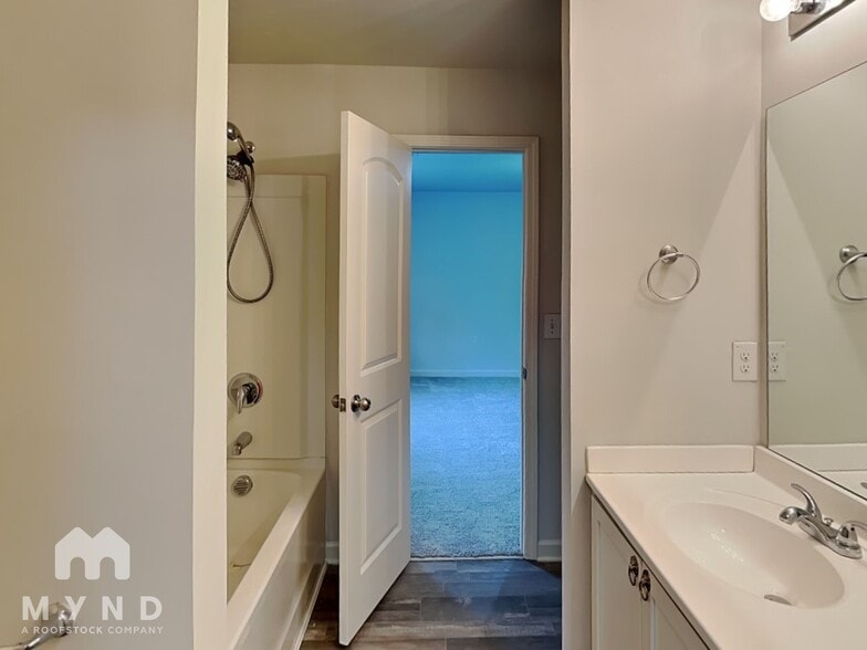 Building Photo - 344 Freeman Cir