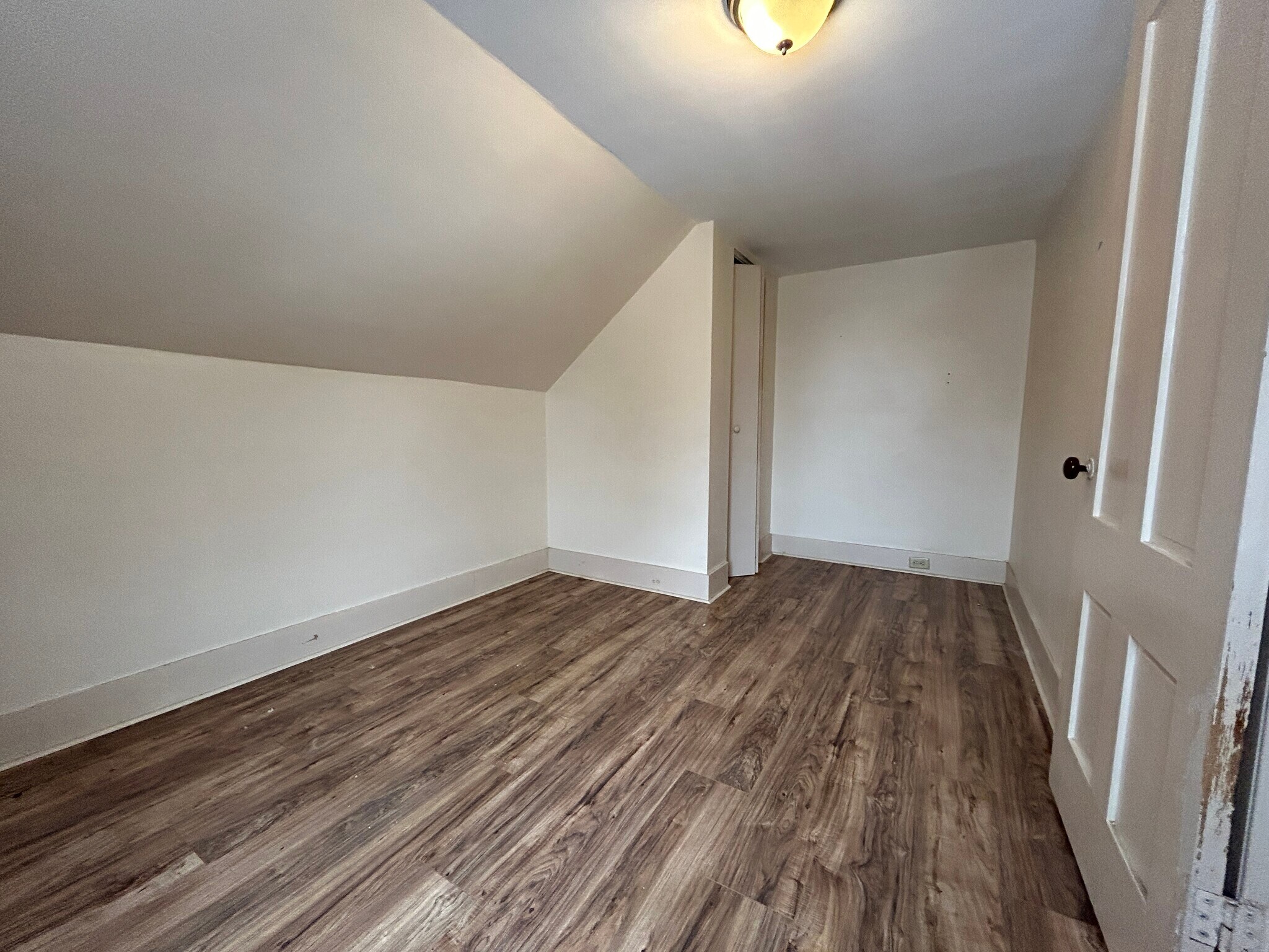 Office/Bonus Room 1 - 29 Cross St
