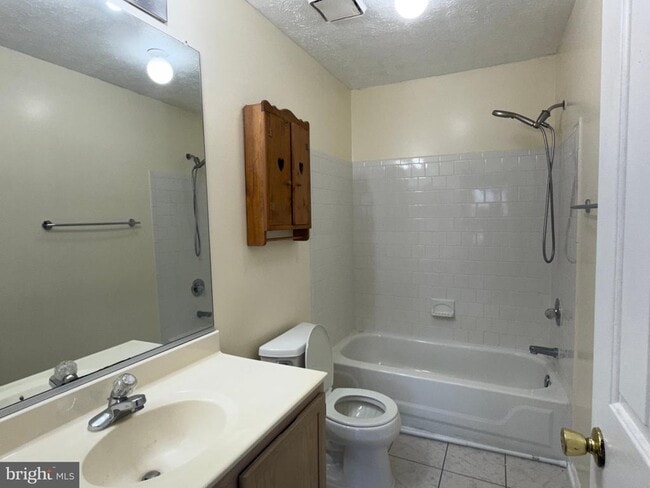 Building Photo - 9324 Daly Ct