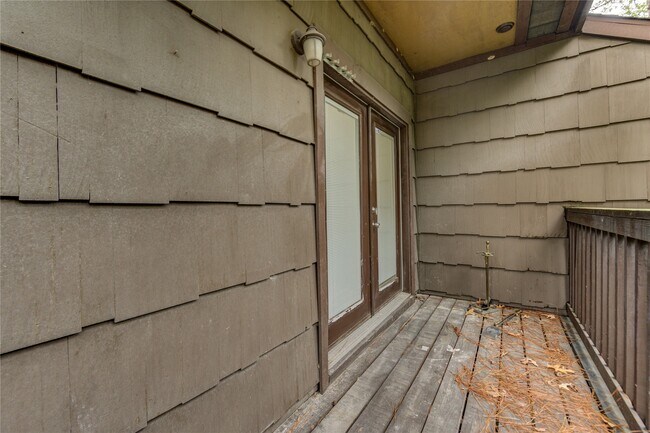 Building Photo - 11711 Memorial Dr