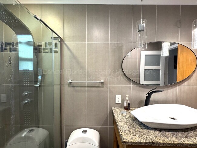 Building Photo - 4955 Southfork Ranch Dr