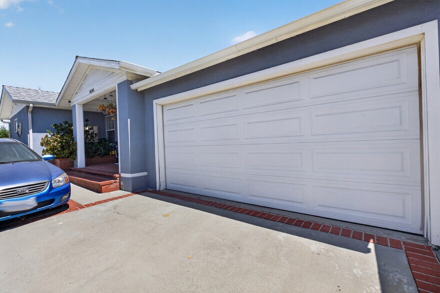 Building Photo - 14243 Community St