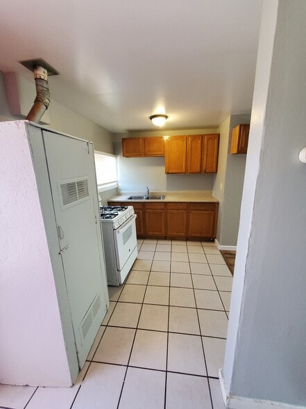 Primary Photo - 2105 15th Ave