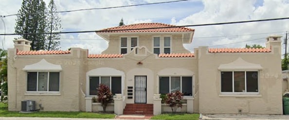 Building Photo - 1122 SW 17th Ave