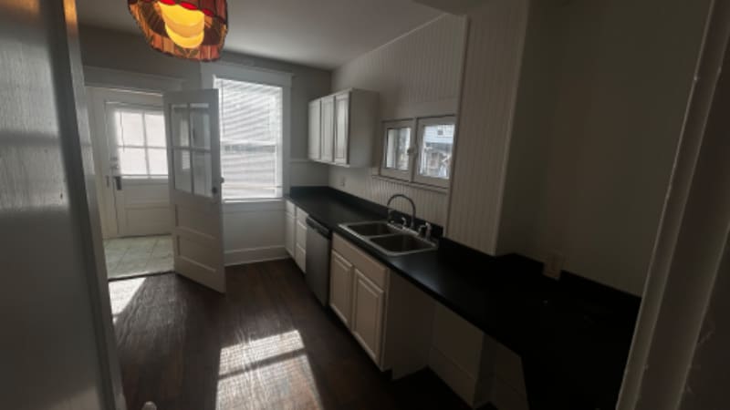 Building Photo - 3010 Wentworth Ave