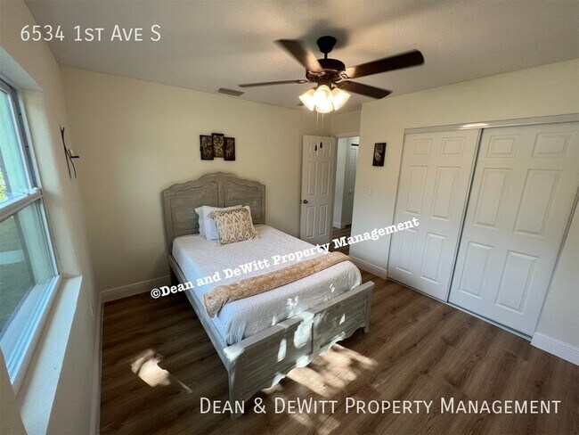 Building Photo - 6534 1st Ave S