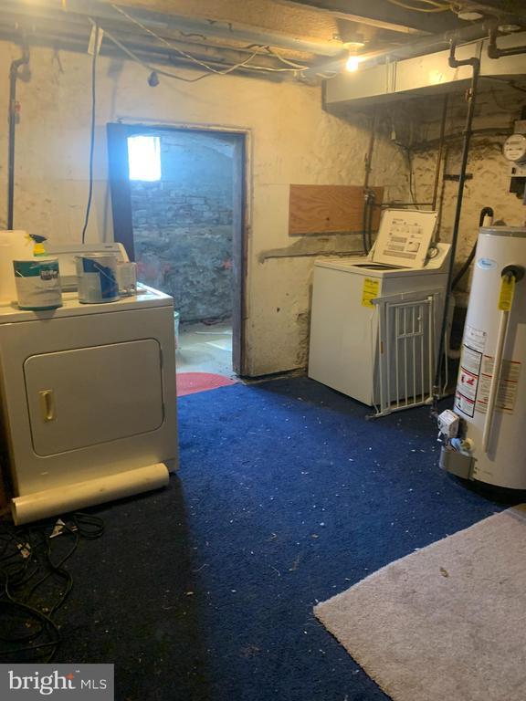 Building Photo - 4573 Mitchell St