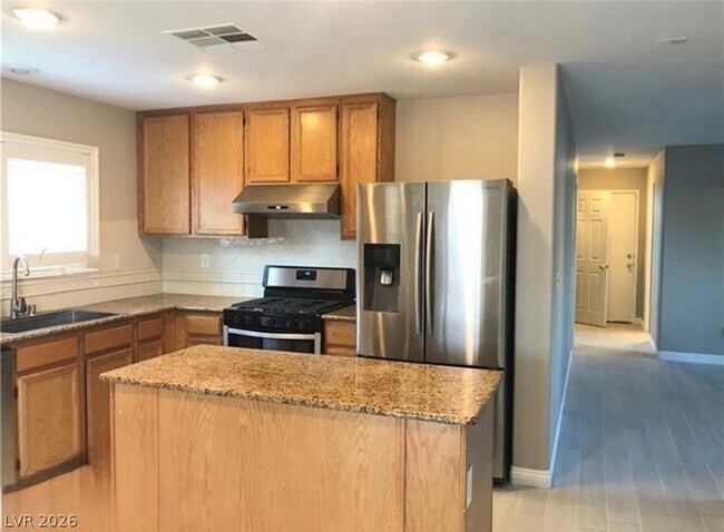 Building Photo - 6473 Blue Iris Ct