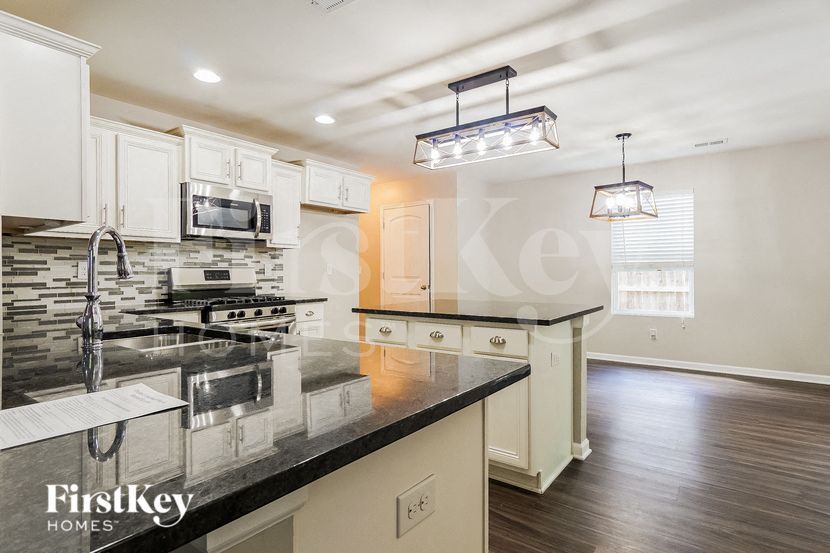 Building Photo - 244 Polo Field Way