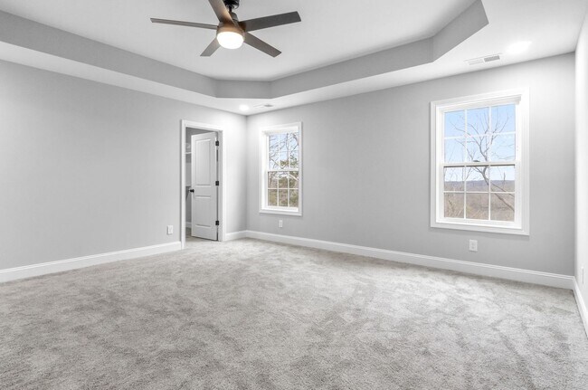 Building Photo - 4 Bedroom 3 Bath Pet Friendly Home For Rent!