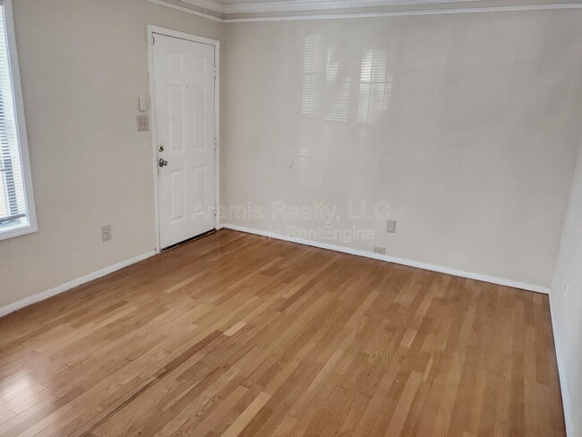 Building Photo - 3032 Destin Cir