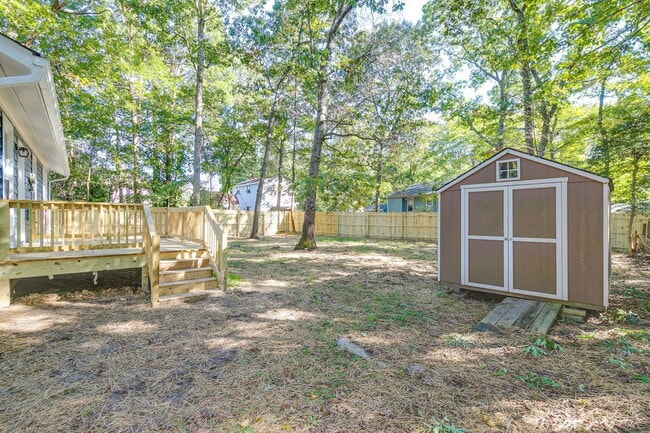 Building Photo - 15909 Dockside Ct