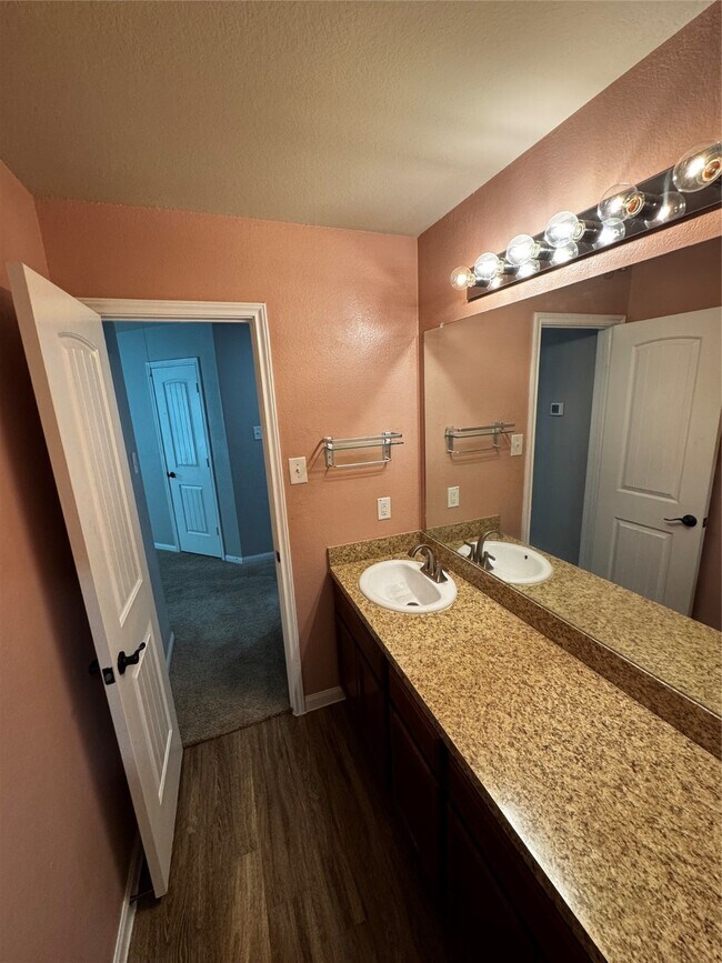 Building Photo - 5746 Manning Crk Trl