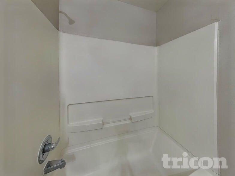 Building Photo - 2726 Candle Ridge Dr