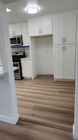 Building Photo - 13740 Bentongrove Dr