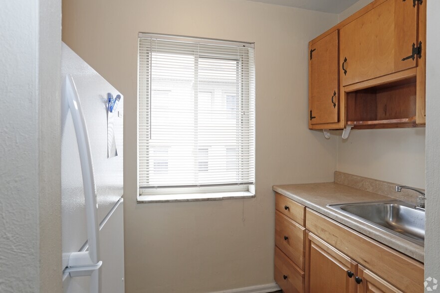 Building Photo - NORMANDY