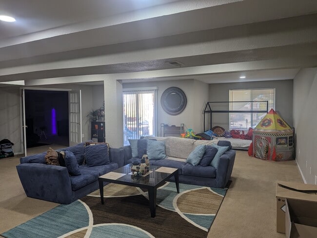 Building Photo - 5615 S Quemoy Ct