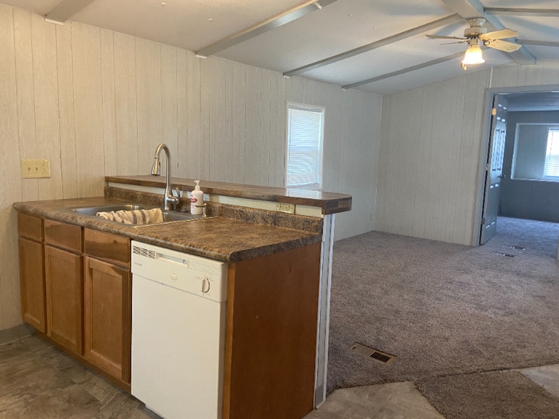 Building Photo - 191 Lindenview Cir