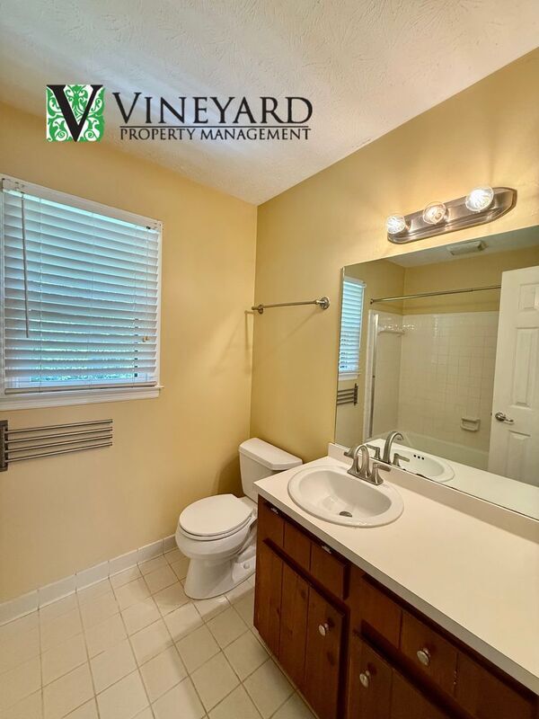 Building Photo - 4925 Falcon Wood Trace NE