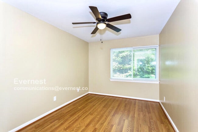 Building Photo - 804 Vestavia Villa Ct