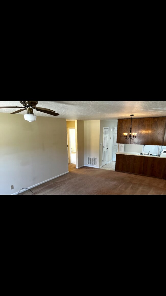 Building Photo - Milledgeville DUPLEX
