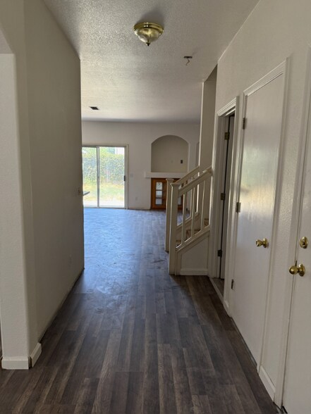 Building Photo - 2509 Vienna Ct