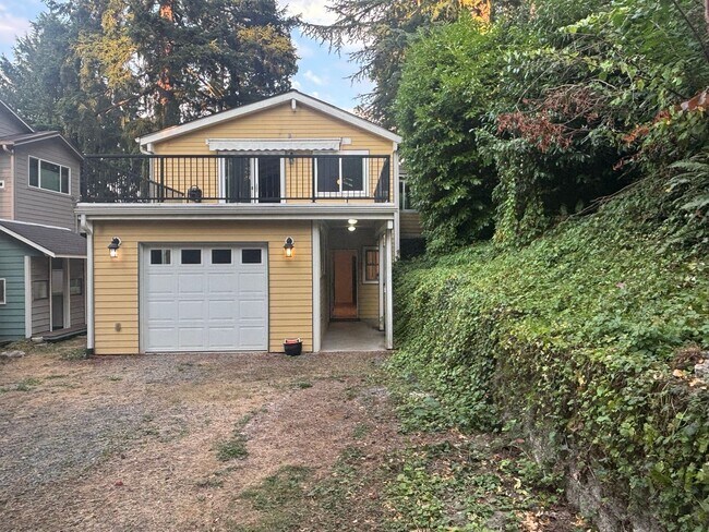 Building Photo - 9435 36th Ave SW