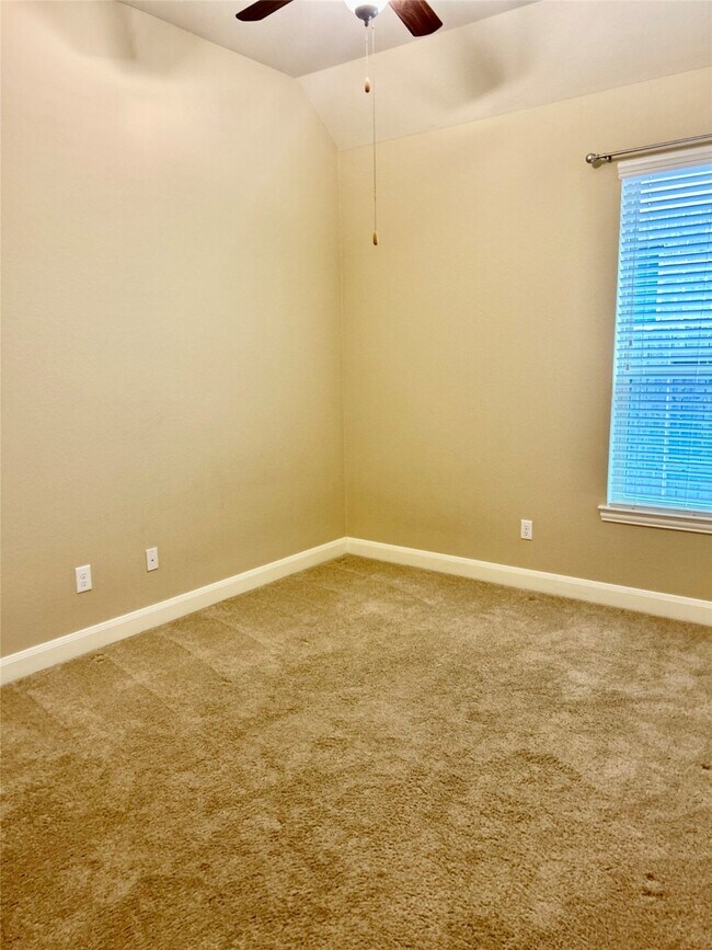 Building Photo - 27239 Aspen Falls Ln