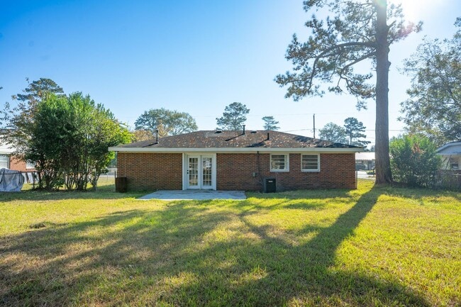 Building Photo - 3321 Young Forest Dr