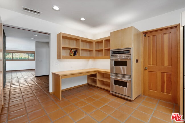 Building Photo - 5942 Paseo Cyn Dr
