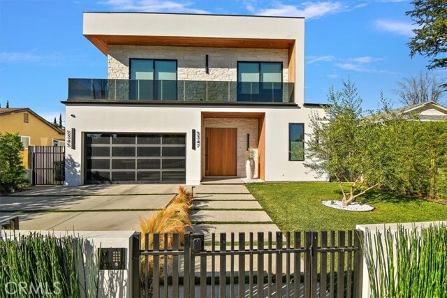 Building Photo - 5347 Natick Ave