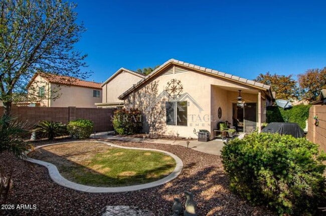 Building Photo - 41793 W Sunland Dr
