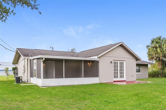 Building Photo - 2015 Jones Ave