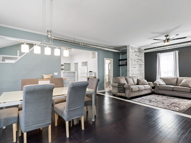 Dining/living "great room" - 1110 W Grand Ave