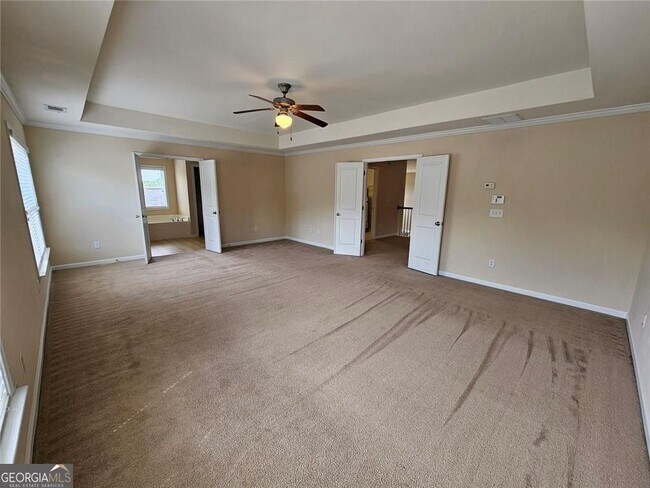 Building Photo - 3755 Long Lake Dr