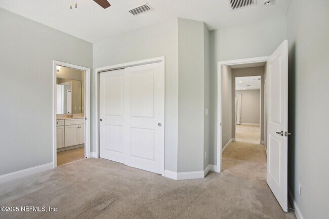 Building Photo - 439 Pelican Pointe Rd