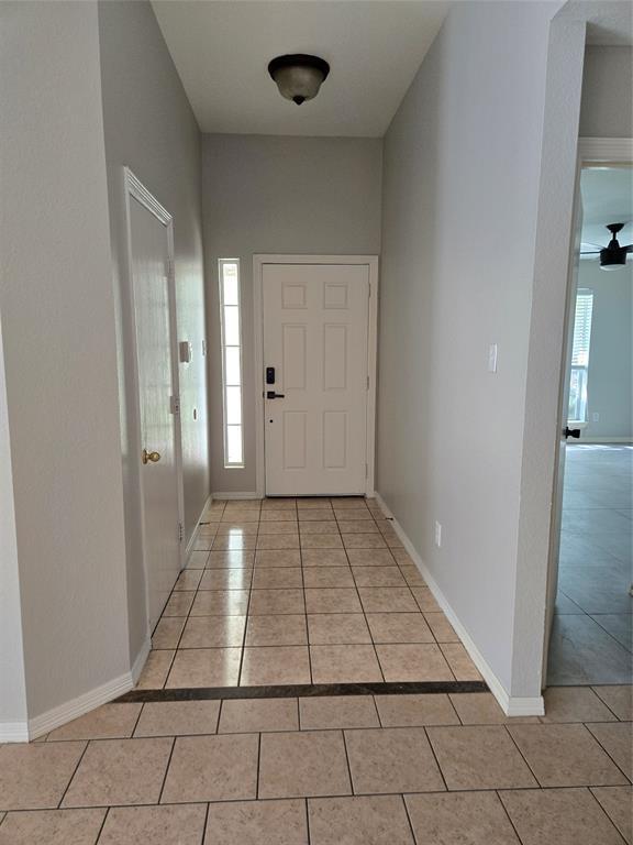 Building Photo - 927 Chase Lock Dr