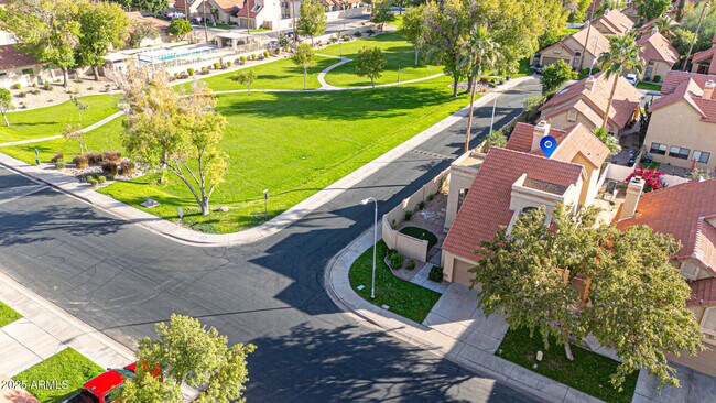 Building Photo - 4653 W Dublin St