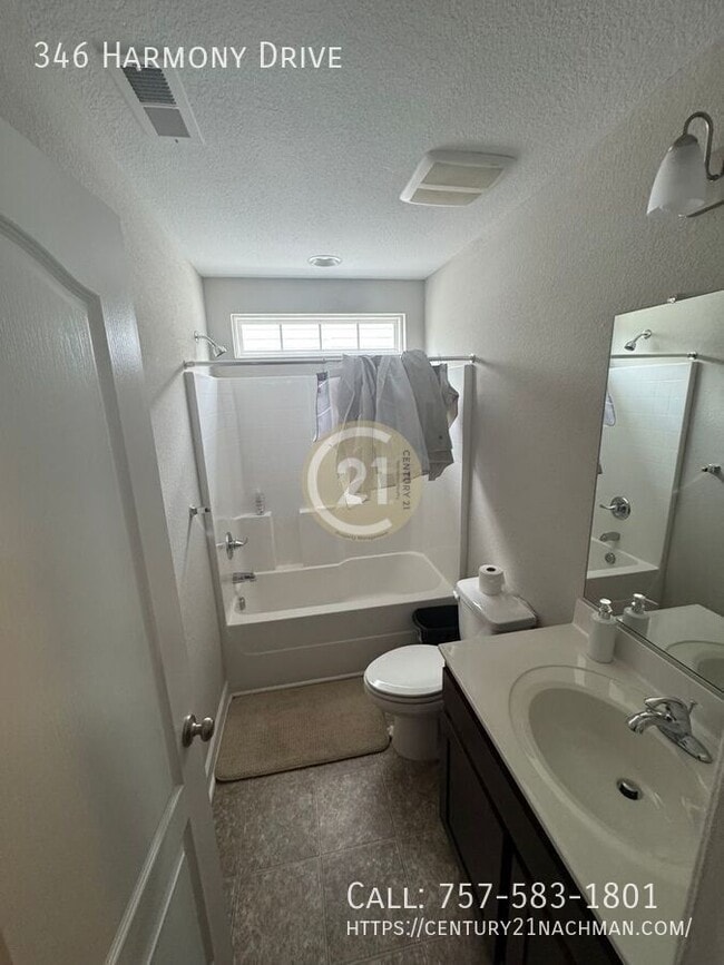 Building Photo - 346 Harmony Dr