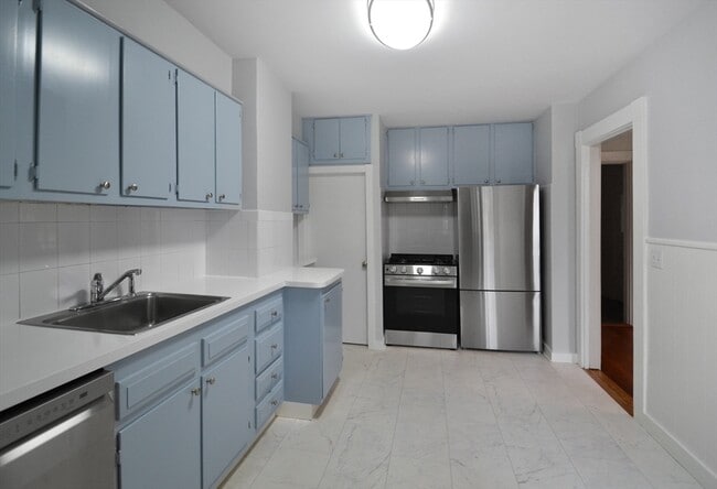 Primary Photo - 110 Webster St