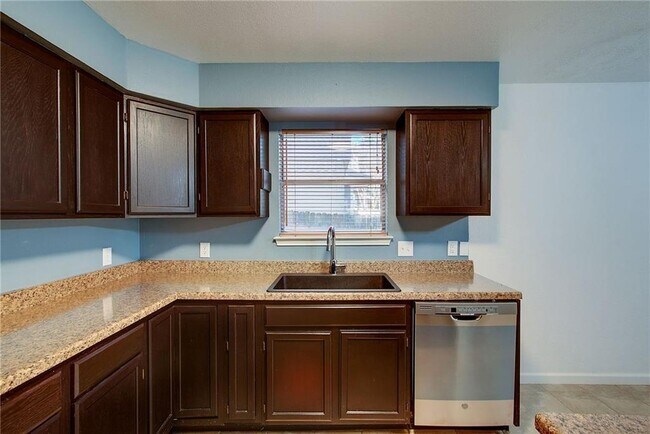 Building Photo - 7502 Montaque Dr