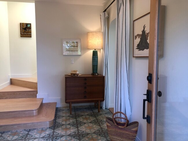 Building Photo - 3622 Landa St