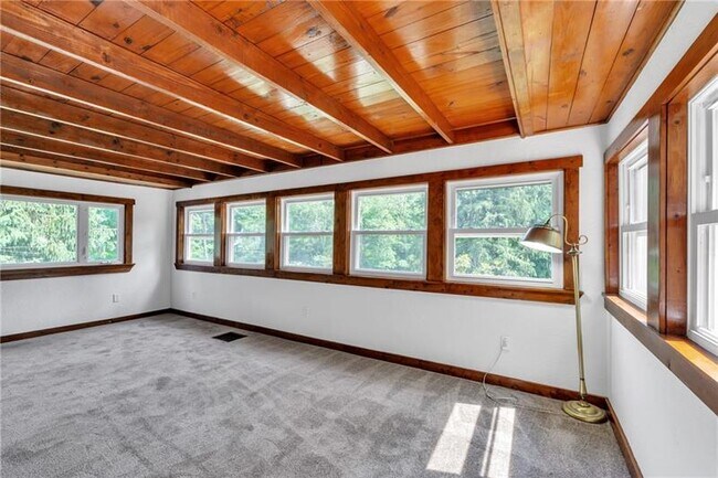 Building Photo - 116 Purvis Ln