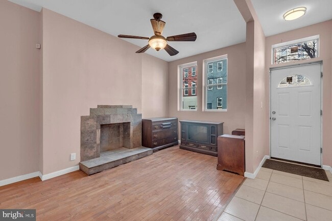 Building Photo - 1007 E Preston St