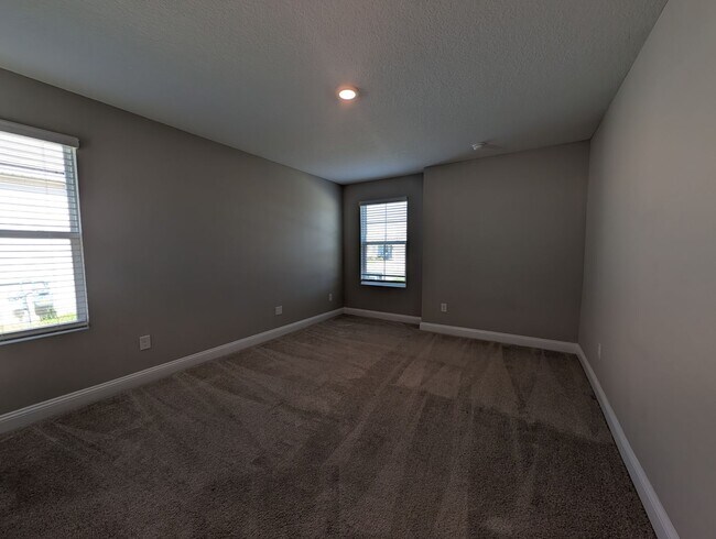 Building Photo - 768 Narvarez Ave