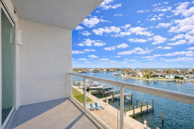 Building Photo - 415 Island Way