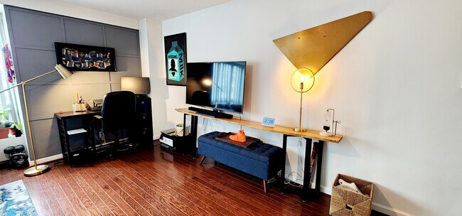 Building Photo - 1435 4th St SW