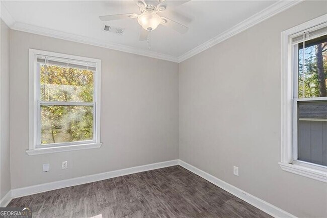 Building Photo - 1605 Carter Rd