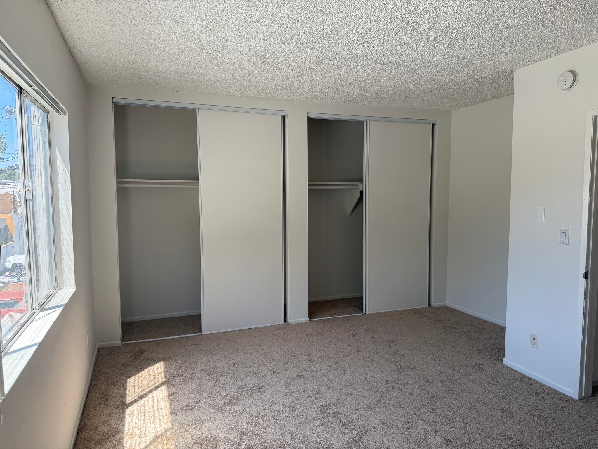 Building Photo - 22515 Del Valle St