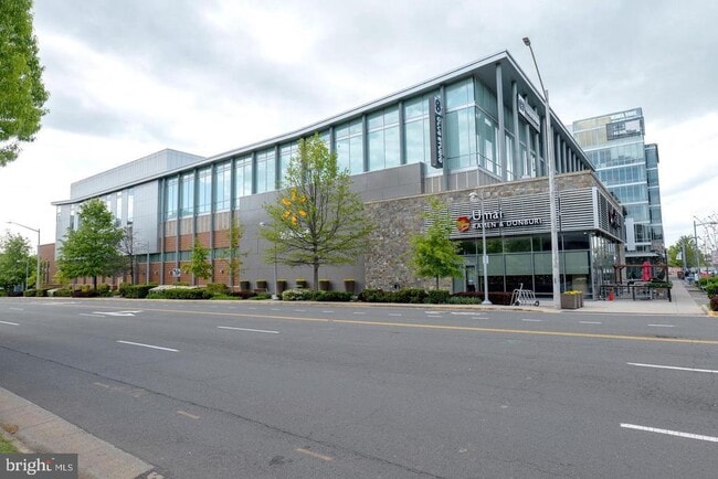 Building Photo - 8894 Ashgrove House Ln
